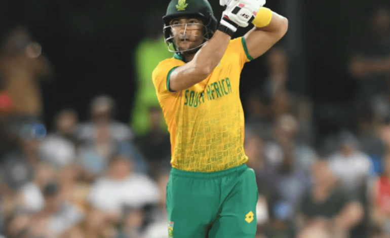  Reeza Hendricks’ Brilliant Century Leads South Africa to Victory Over Pakistan in Second T20