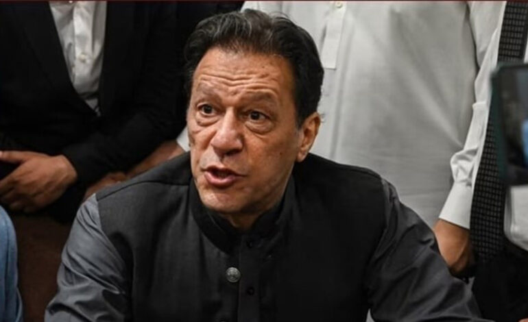  Imran Khan Warns Government: Civil Disobedience to Begin if Demands Are Ignored